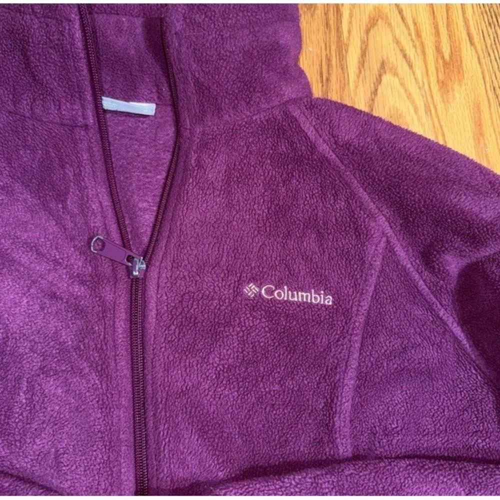 Columbia Women M Jacket Purple Sherpa Fleece Warm Zip Up Coat Front Outdoor Cozy